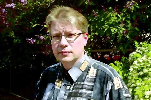 Kesällä kiireettä . Liikenneturvan Oulun aluepäällikkö Rainer Kinisjärvi toivoo, että kesäliikenteeseen lähdettäisiin ilman kiirettä ja stressiä.