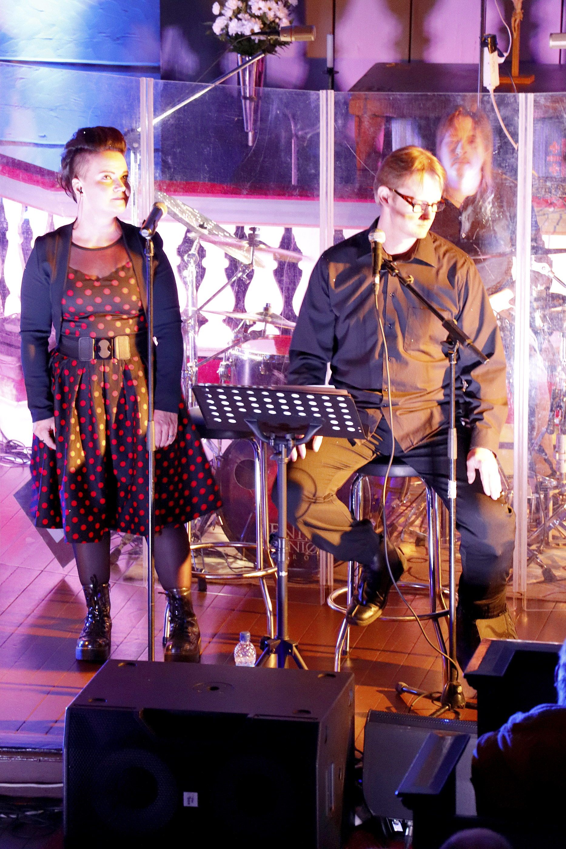 <p>Osa konsertin sovituksista oli Raskasta Joulua -kiertueen tuotantoa. Heidi Mikkolan ääni nousi samalle tasolle. Talvisodan alkamisen muistolle Jouni Juurikan tulkitsemaa Finlandiaa ei oltu uskallettu uudelleen sovittaa.</p>