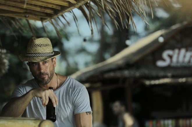 Rickard (Ola Rapace) todisti rikoskumppaneitaan vastaan ja pakeni Thaimaahan. Pian miehen perässä on myös hänen tyttärensä. Ruotsalaisjännäri Farang alkaa sunnuntaina MTV3-kanavalla. KUVA: MTV ohjelmatiedotus
