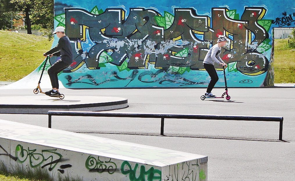 Skeittaajat siirtyivät Hovinsuon skeittiparkista Hollihaan parkkiin remontin ajaksi.