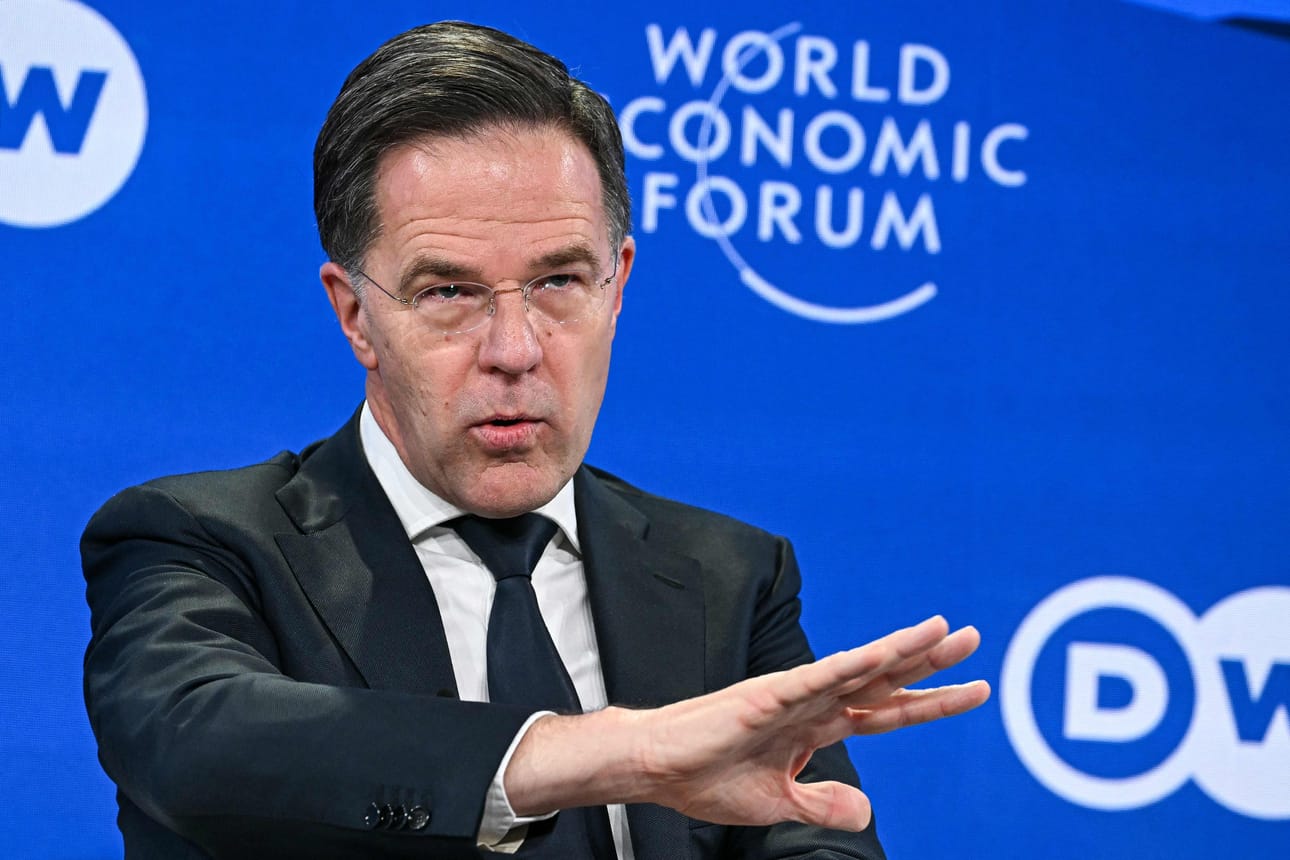 Sotilasliitto Naton pääjohtaja Mark Rutte ei voinut kommentoida suoraan Yhdysvaltojen ja Euroopan maiden välejä.