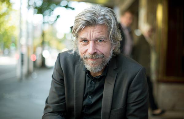 Karl Ove Knausgård kirjoittaa edelleen, vaikka aikoi lopettaa kirjailijana Taisteluni-sarjan jälkeen.
