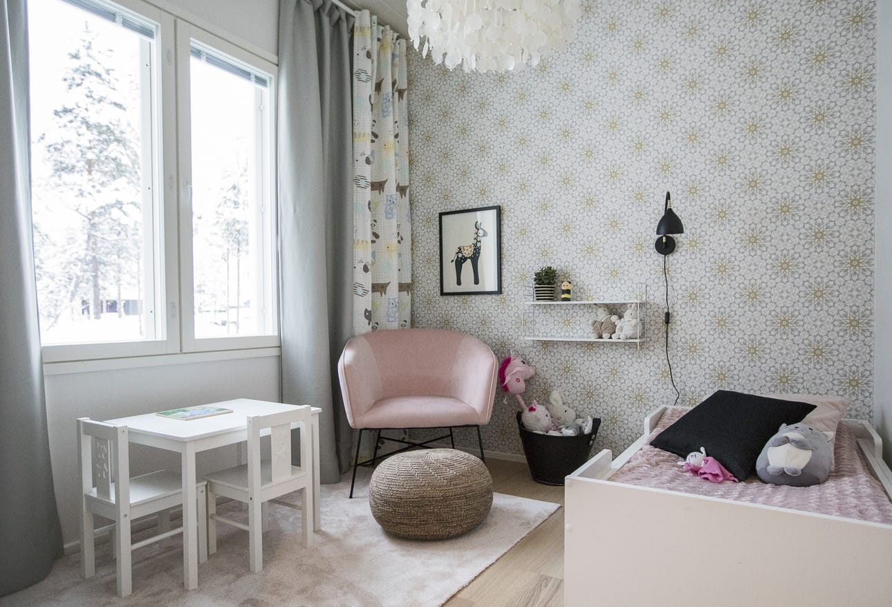 Usein kouluikäiseksi tuleminen nähdään kohtana, jolloin lapselle halutaan oma huone. Kuvituskuva.