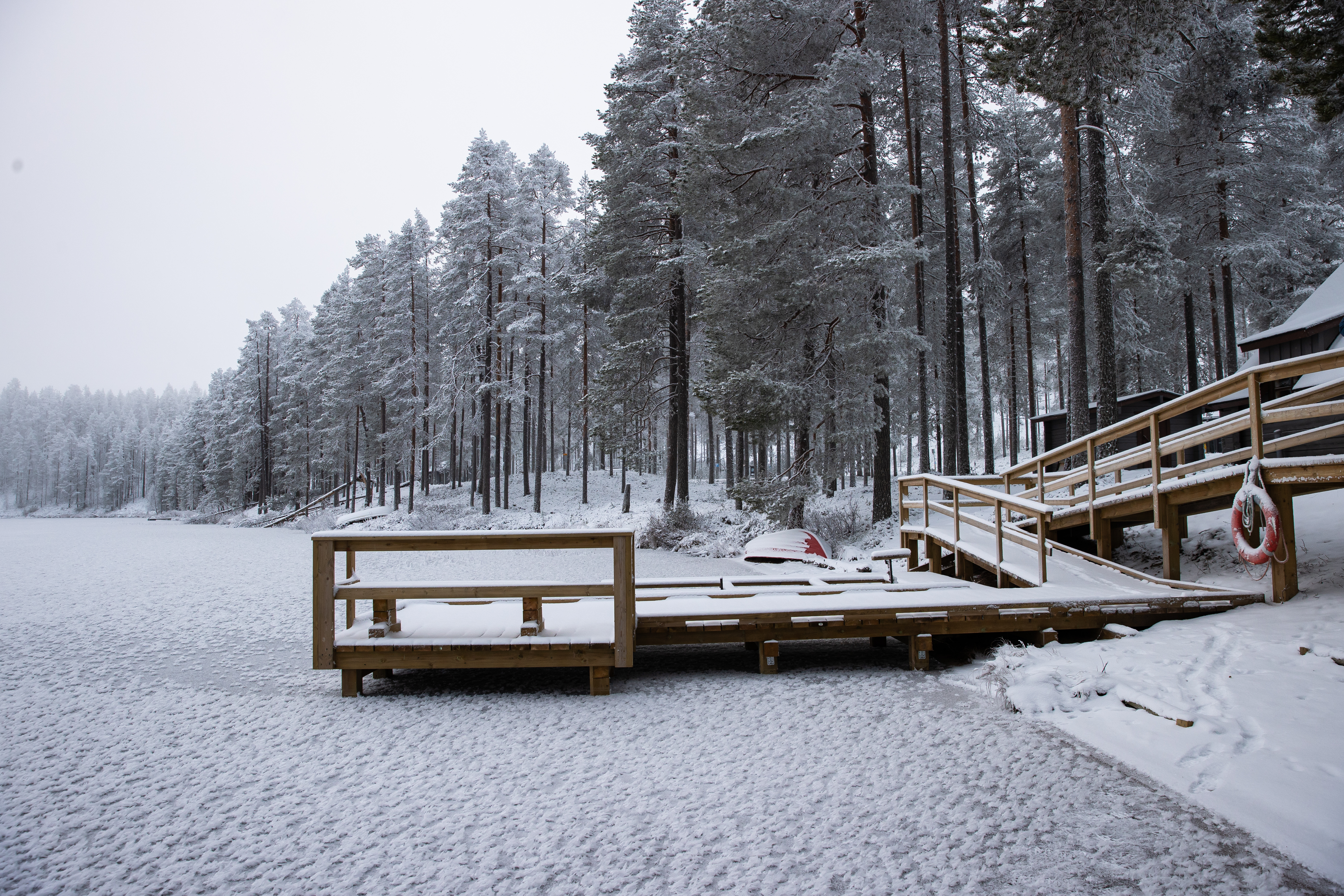 Kanoottien vesillelaskulaiturin kohdalle on suunniteltu saunamaailmaa.