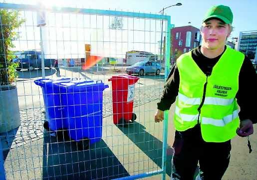 Messut ohi. Tommi Meriläinen sulki asuntomessujen portin sunnuntai-iltana kuuden jälkeen.
