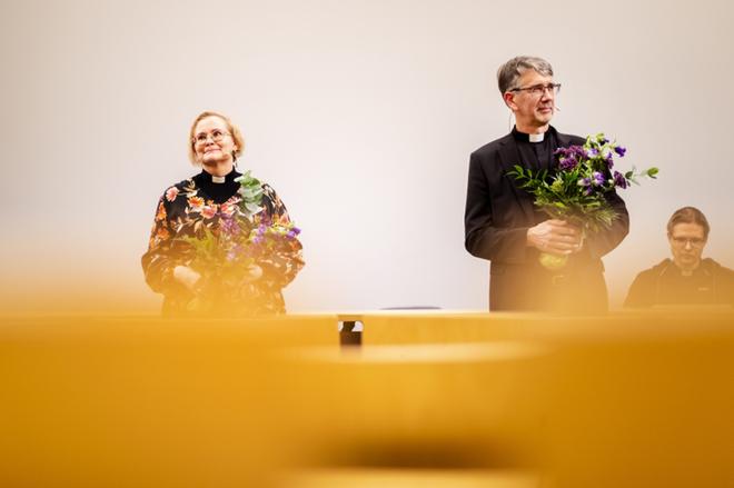 Piispaehdokkaat pohtivat, miten kirkon jäsenkato tilkitään – Lopuksi toinen ehdokas vastaa, onko Lapuan hiippakunta valmis tekemään historiaa