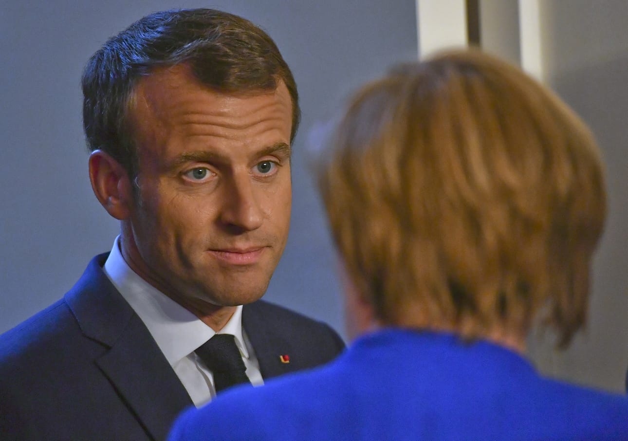 Ranskan Emmanuel Macron ja Saksan Angela Merkel haluavat yhdessä viedä Euroopan rahaliittoa eteenpäin. Kesäkuun lopun huippukokouksessa keskustelu ei ottanut edetäkseen.