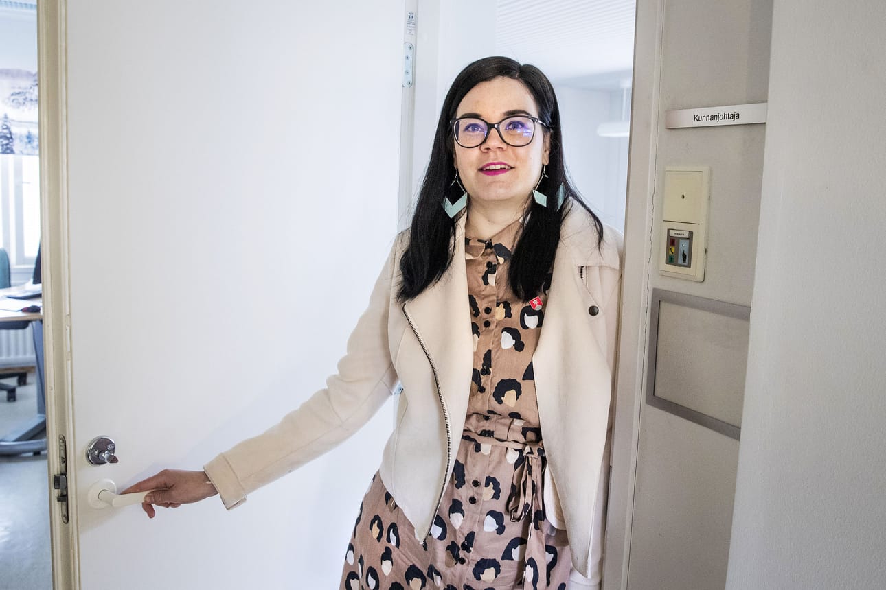 Muoniossa jäi henkilöstöpäällikön määräaikainen virka kokonaan täyttämättä, kun ei ollut päteviä hakijoita, kunnanjohtaja Laura Enbuska-Mäki kertoo esimerkin työvoimapulasta.