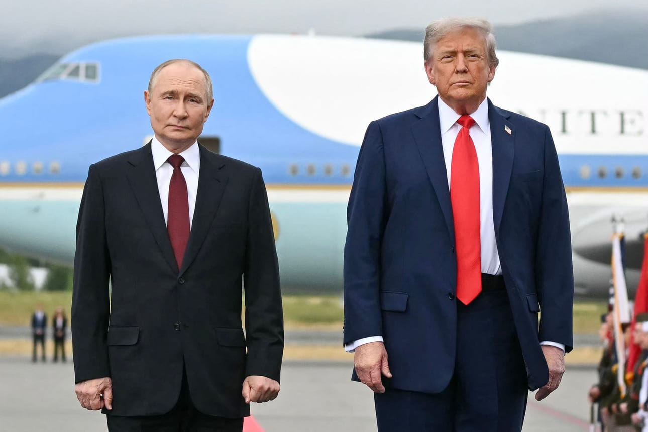 Kirjoittaja pitää Vladimir Putinia ja Donald Trumpia vaarallisina miehinä Euroopalle.