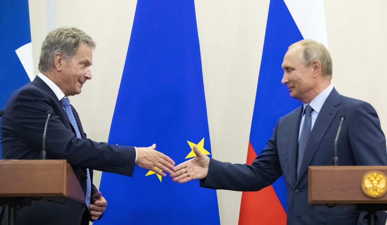 Presidenttien tapaaminen Mustanmeren rannalla sijaitsevassa Sotshissa sujui ilman yllätyksiä.