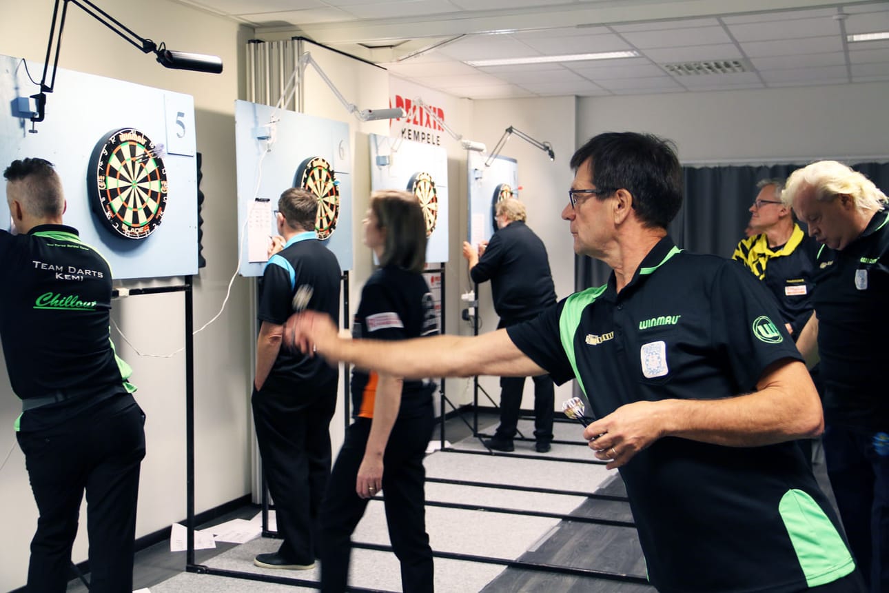 Seppo Ranta Team Darts Kemistä heitti senioreiden kakkoseksi.