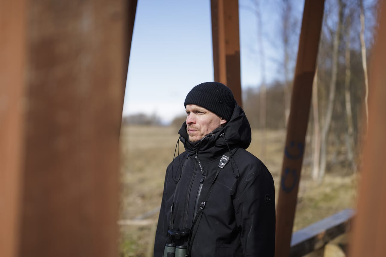 Veli-Matti Pakanen kertoo viime vuonna koko Perämerellä pesineen enää vain 15 etelänsuosirriparia.
