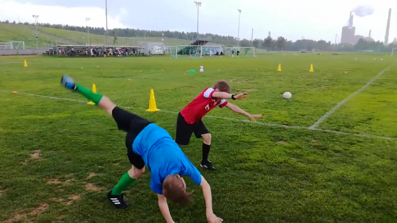 Futisjunnujen kärrynpyöränäyte