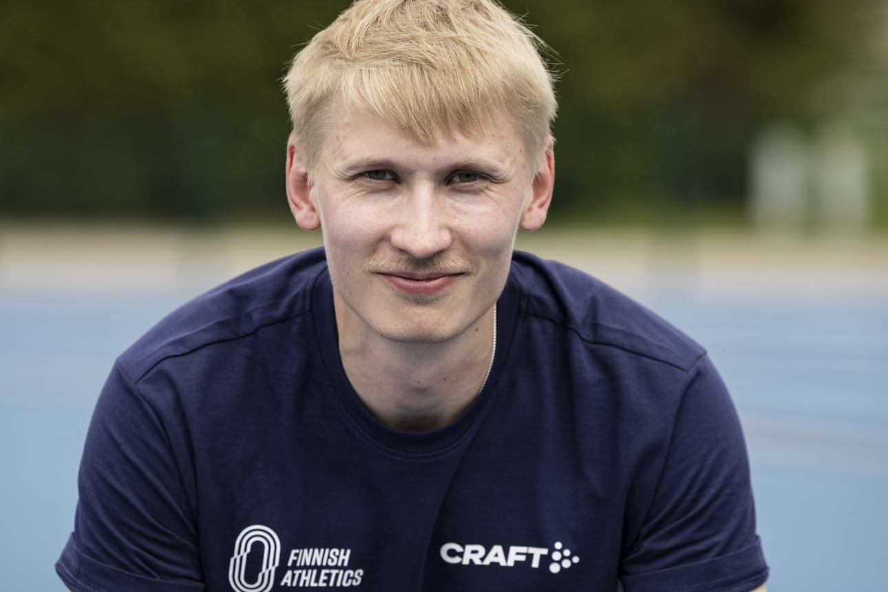 Samuli Samuelsson ei ole pikajuoksijana enää kaikkein nuorimmasta päästä, sillä hän täyttää juhannuksen jälkeen 30 vuotta. Sprintteri uskoo silti pystyvänsä vielä nousemaan uransa parhaaseen vauhtiin. LEHTIKUVA / Roni Rekomaa