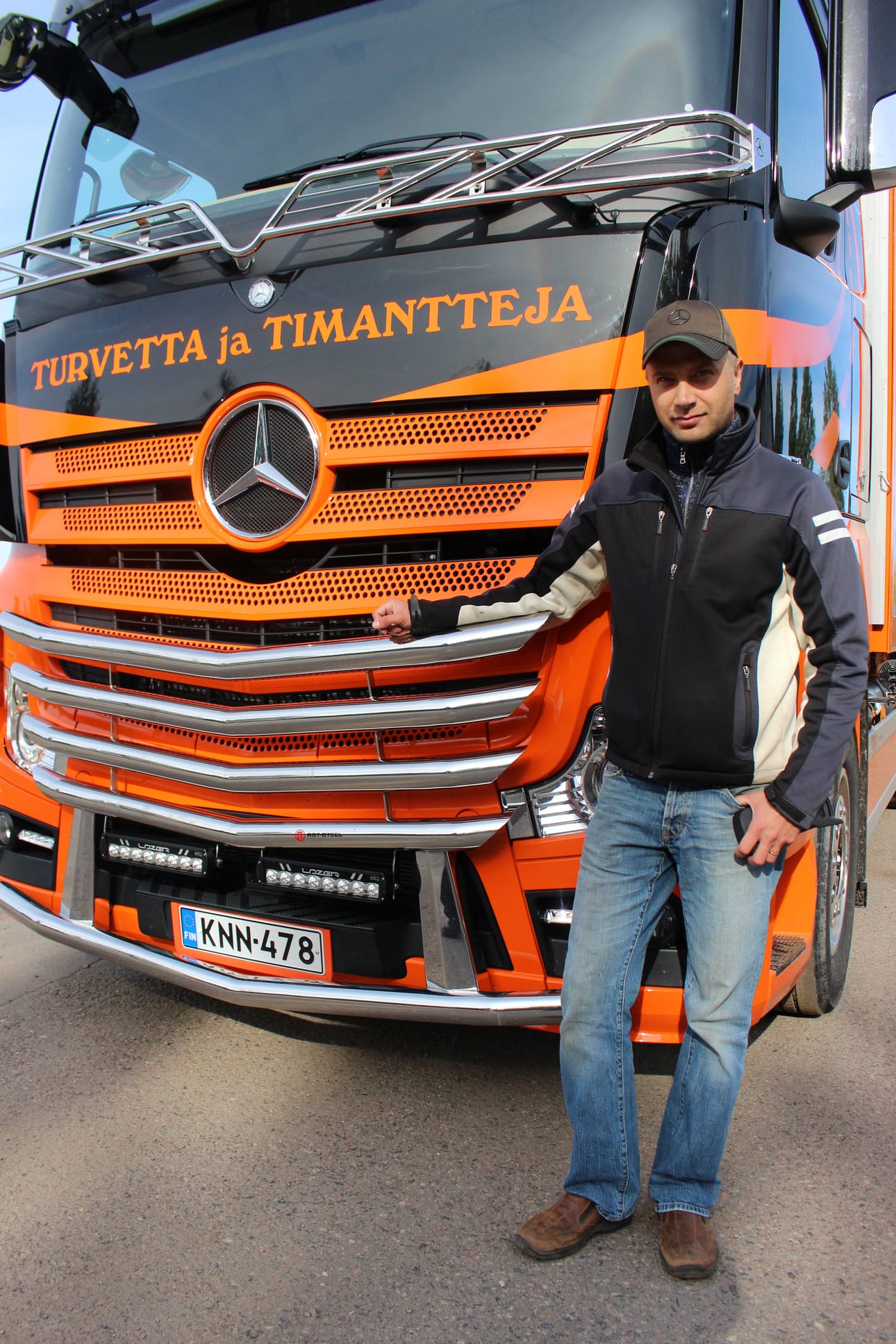 Heikki Juntunen on panostanut tiiminsä kanssa auton yksityiskohtiin.