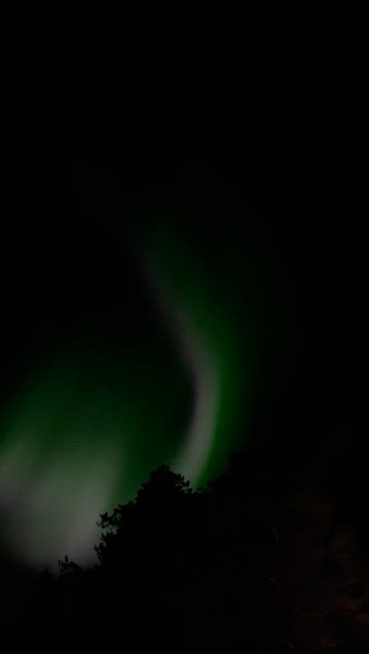 Ensimmäisiä upeita Revontulia Ritaharjussa sunnuntai-iltana