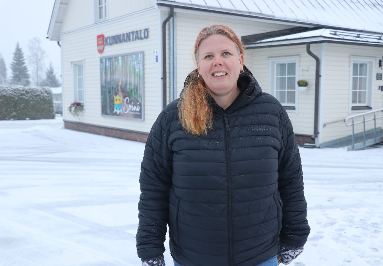 Soinin kunnan hyvinvointikoordinaattorina Merja Korpela hoitaa muun muassa ennen liikuntasihteerille kuuluneita töitä sekä monia sote-uudistuksen mukanaan tuomia tehtäviä.