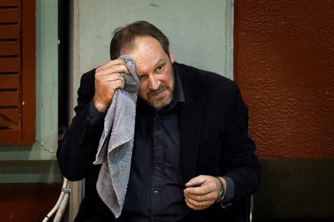 Markku Turja on toiminut vuosikausien ajan lapualaisen koripallon voimahahmona. Turja on managerin tehtävien lisäksi myös muun muassa valmentanut, hankkinut sponsoreita ja toiminut joukkueenjohtajana. Palkkaa hän ei ole tekemästään työstä koskaan ottanut. KUVA: HARRI TOIVOLA/ARKISTO