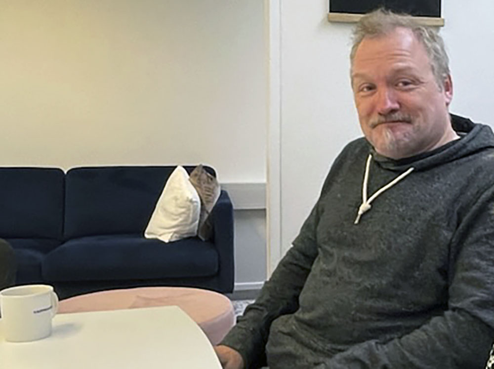 Painaja Lars Säynäjäkangas kuvailee omin sanoin, millainen on Pyhäjokiseudun painoprosessi kirjapainossa