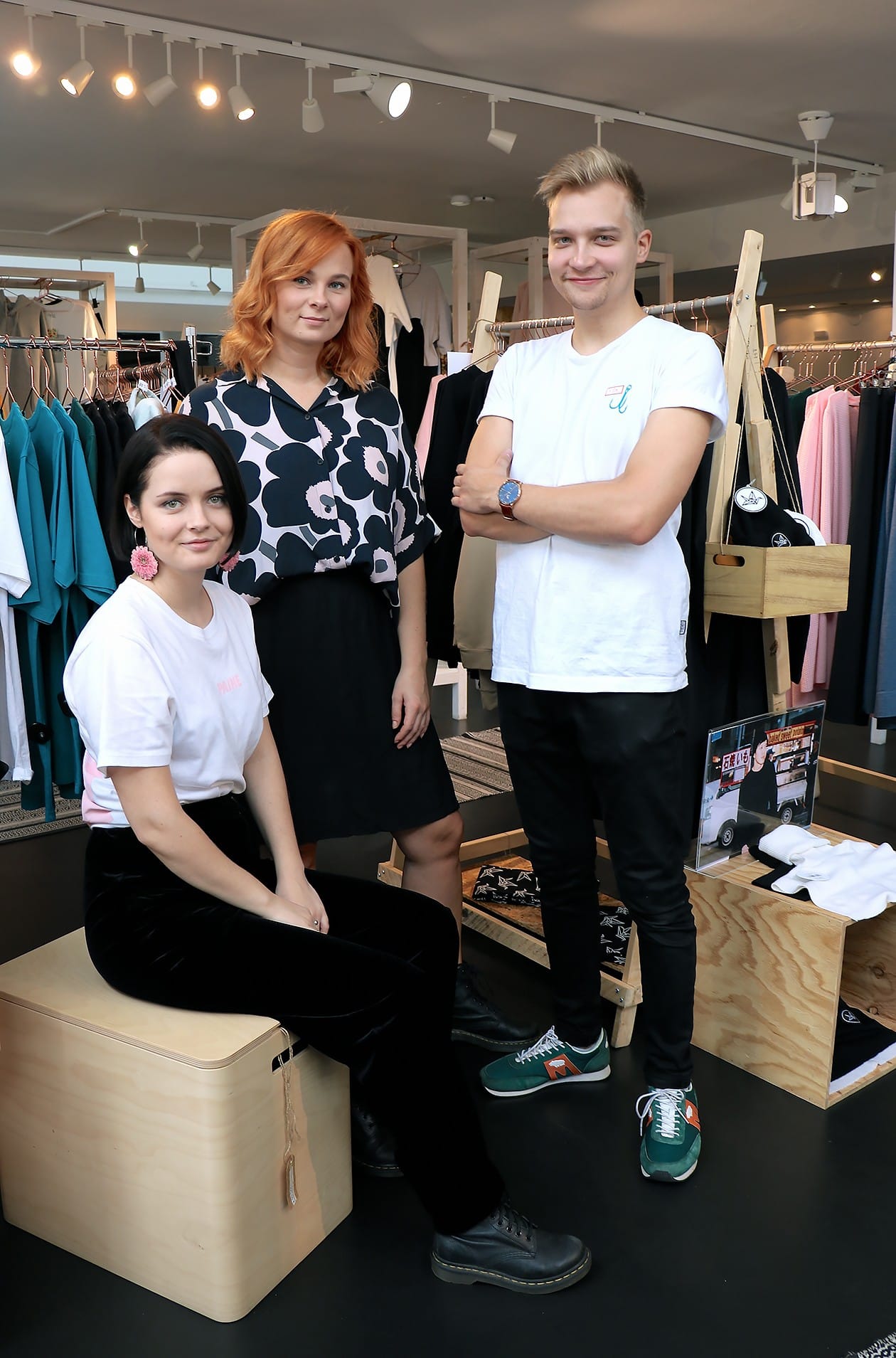 Kuren yrittäjäkolmikko Jenni Santaniemi (vas.), Emma Pakanen ja Hannu Laukkanen.