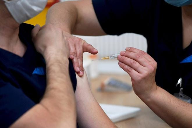 Koronarokotukset aloitetaan tänään myös Tampereella, Turussa, Oulussa ja Kuopiossa. KUVA: LEHTIKUVA / ANTTI AIMO-KOIVISTO