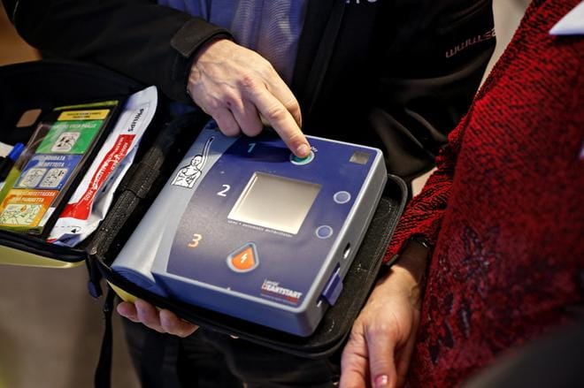 Sydänpysähdykseen liittyvään kolmen seminaarin aihekokonaisuuteen voi osallistua joko paikan päällä tai livestriimauksen avulla kotona tietokoneen äärellä. Yksi seminaareista on Soinin Hautakylän kylätalolla. ARKISTOKUVA: TOMI KOSONEN