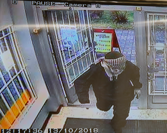 Knuutilankankaan ryöstäjä tallentui valvontakameran kuvaan.