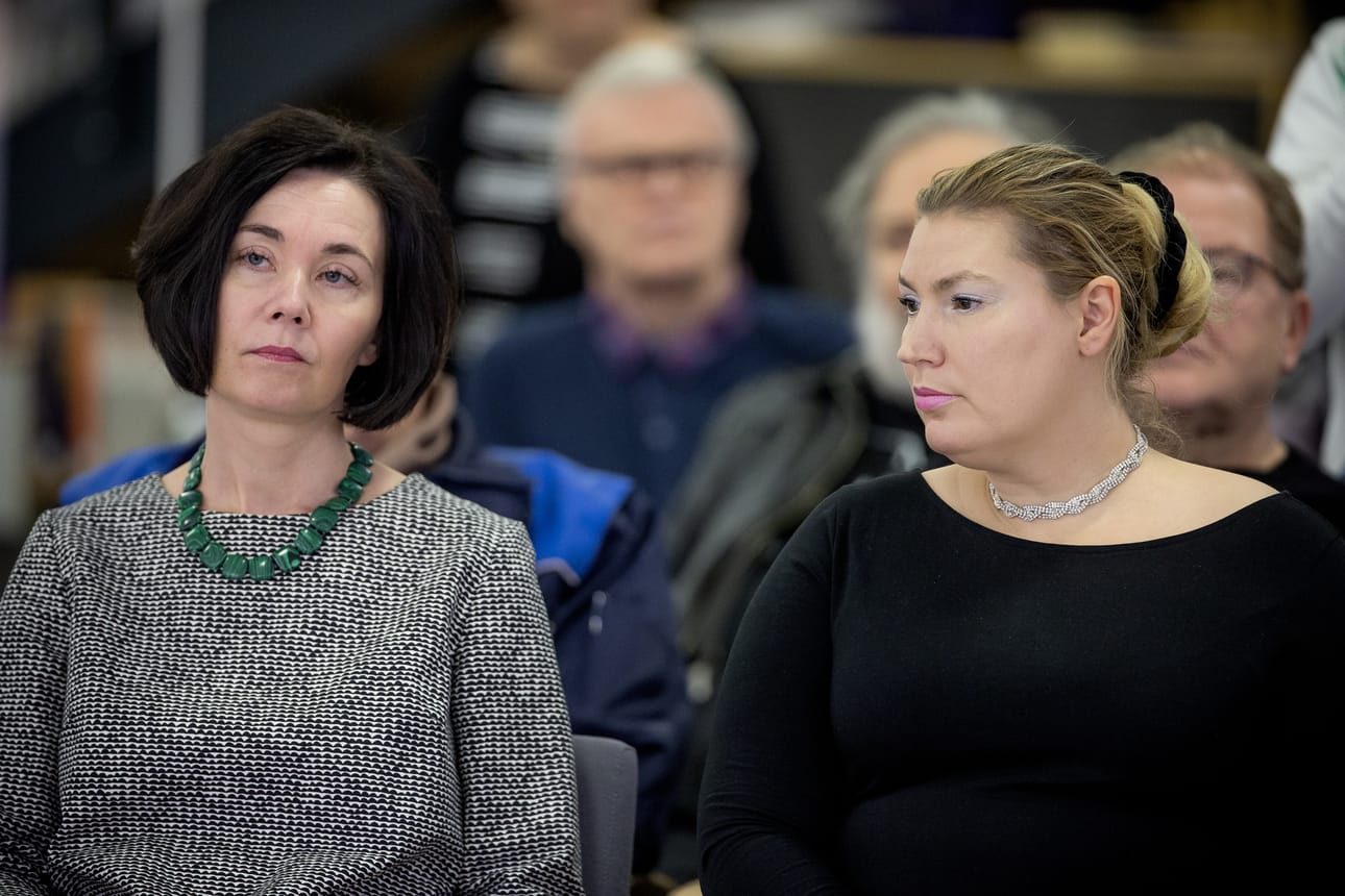 Raahelaiset kansanedustajat Hanna-Leena Mattila ja Katja Hänninen.