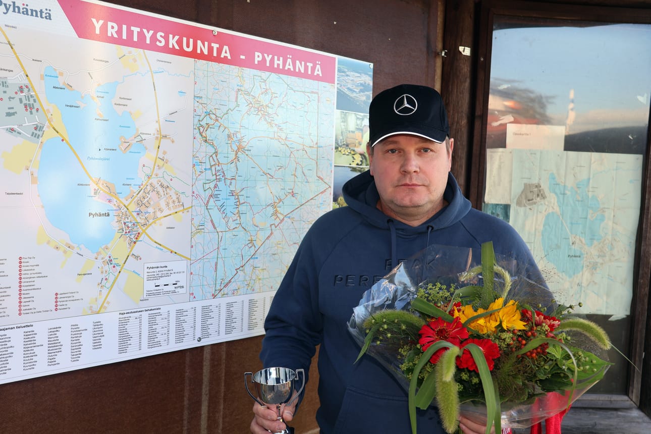 Teijo Makkonen valittiin vuoden pyhäntäseksi. Hän on toiminut kunnassa eri alojen yrittäjänä vuodesta 1995 alkaen.