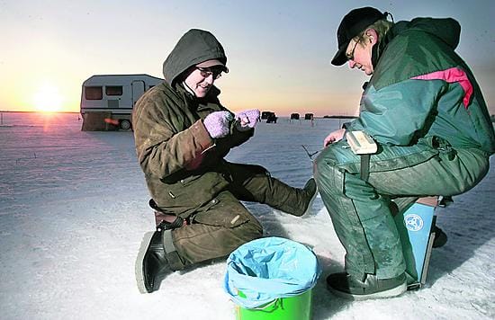 Kiikelinpuiston sillat halutaan sulkea porteilla kesäöisin.