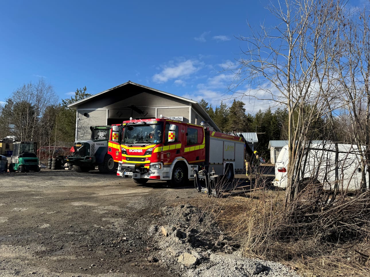 Hälytys palosta Asentajantielle tuli lauantaina päivällä 14.20 aikaan. Isoin palo oli saatu jo sammutettua neljän jälkeen.
