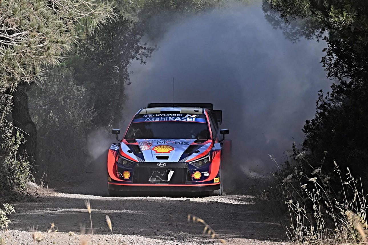 Hyundain virolaiskuljettaja Ott Tänak oli paras Belgian rallissa.