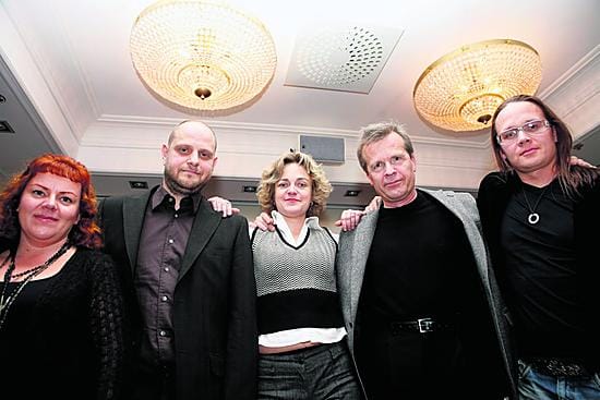 Olli Kortekankaan säveltämä ja Suomen kansallisteatterin dramaturgin Michael Baranin kanssa kirjoittama Isän tyttö saa kantaesityksensä 7. heinäkuuta Olavinlinnassa.