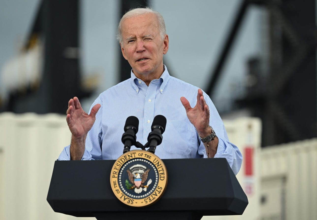 Puerto Ricoon lähtiessään presidentti Joe Biden sanoi toimittajille, ettei saaresta ole pidetty menneisyydessä kovin hyvää huolta. Hän pyrki itse vakuuttamaan Yhdysvaltain seisovan Puerto Ricon rinnalla. LEHTIKUVA/AFP