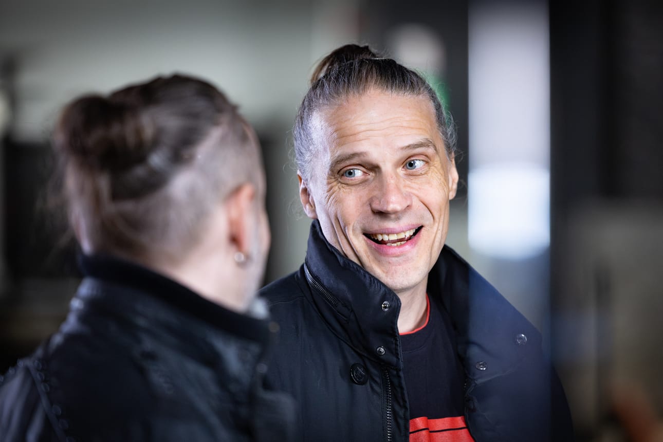 Sä olet pari kuukautta mua kypsempi, lohkaisee Juha Lagström bänditoverilleen Osku Ketolalle. Molemmille tulee 50 täyteen tänä vuonna.