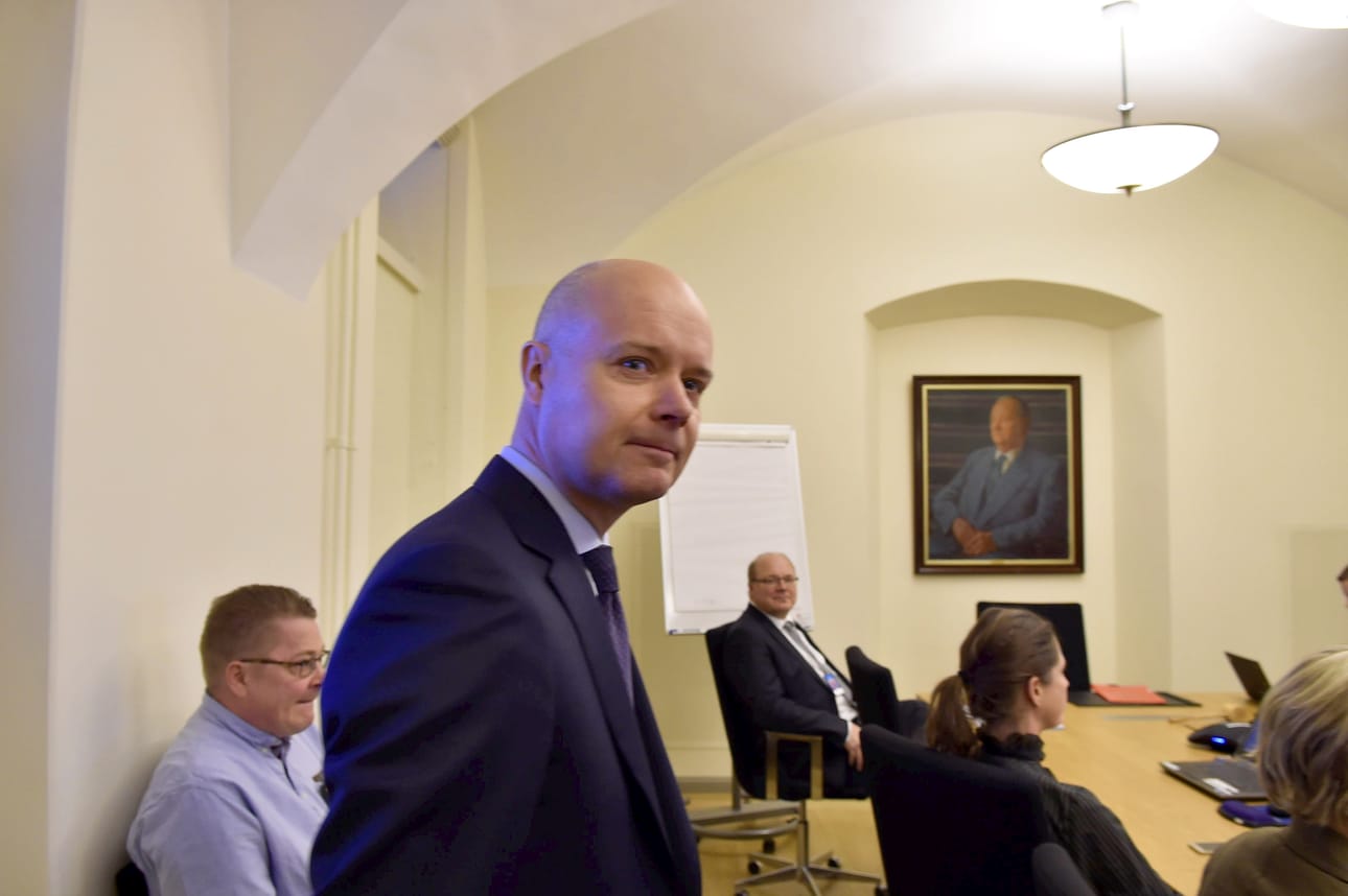 EU-asioiden alivaltiosihteeri Jori Arvonen kertoi valtioneuvoston linnassa maanantaina, että merkittävät Euroopan maat ovat antaneet vahvan tukensa hybridiosaamiskeskuksen perustamiselle Suomeen. Myös Yhdysvallat on tukenut keskuksen perustamista.
