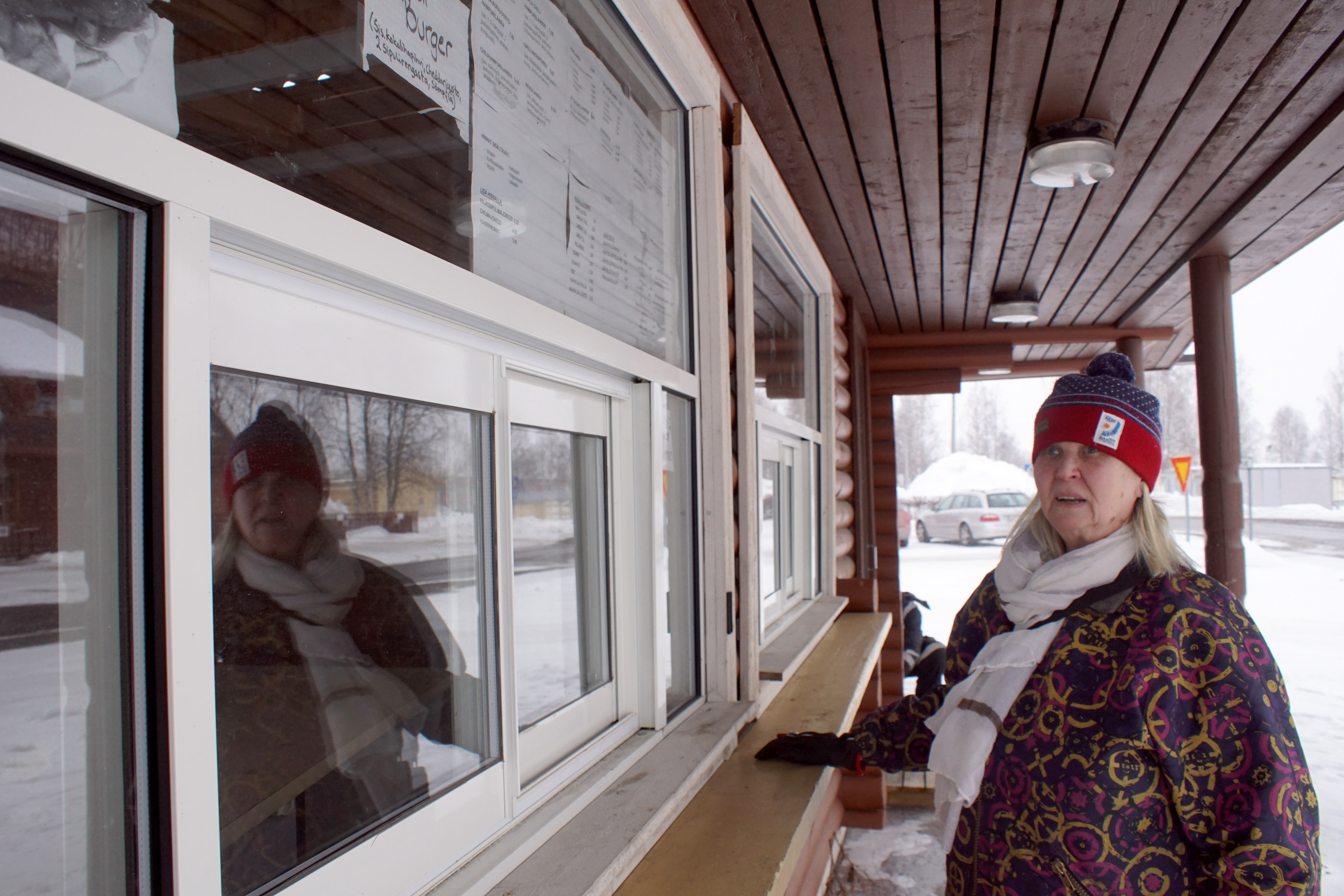 Helmi Koivuniemelle Torin grilli tuli tutuksi palveluluukun toiselta puolelta.