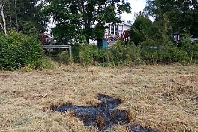 Paloja on sytytetty joka puolelle Kaskista. KUVA: LUKIJAN KUVA
