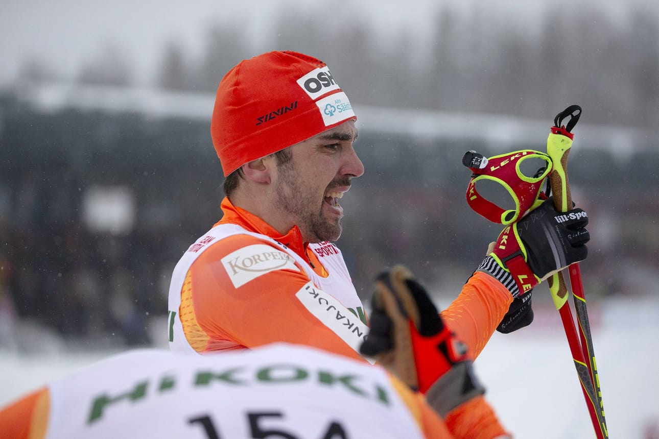 Ristomatti Hakola hiihti voiton 10 kilometrin perinteisen hiihtotavan yhteislähdössä. LEHTIKUVA / Lauri Heino