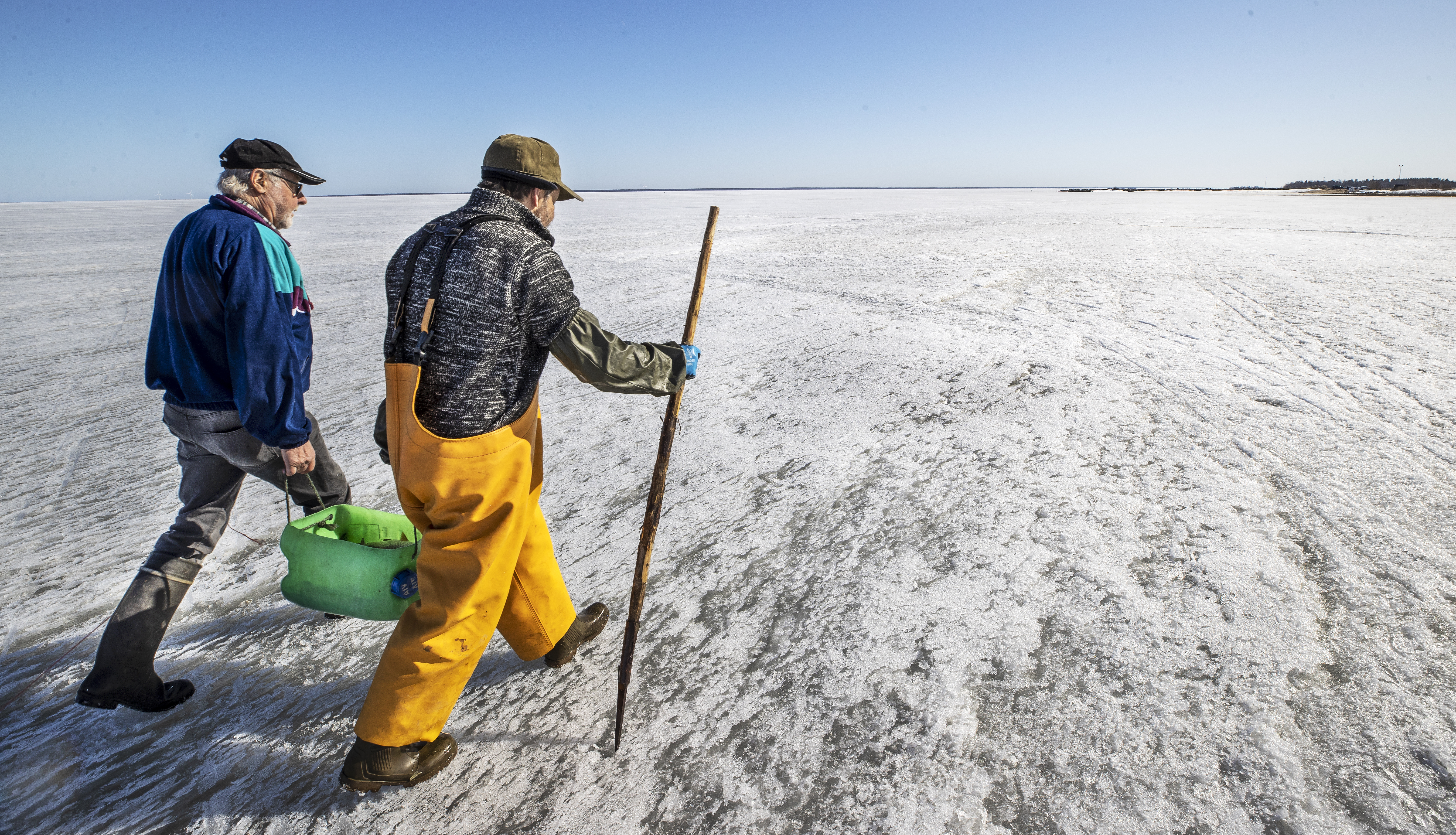 Kalastaja Hannu Kukkohovi kertoo ahvenen perkauksesta