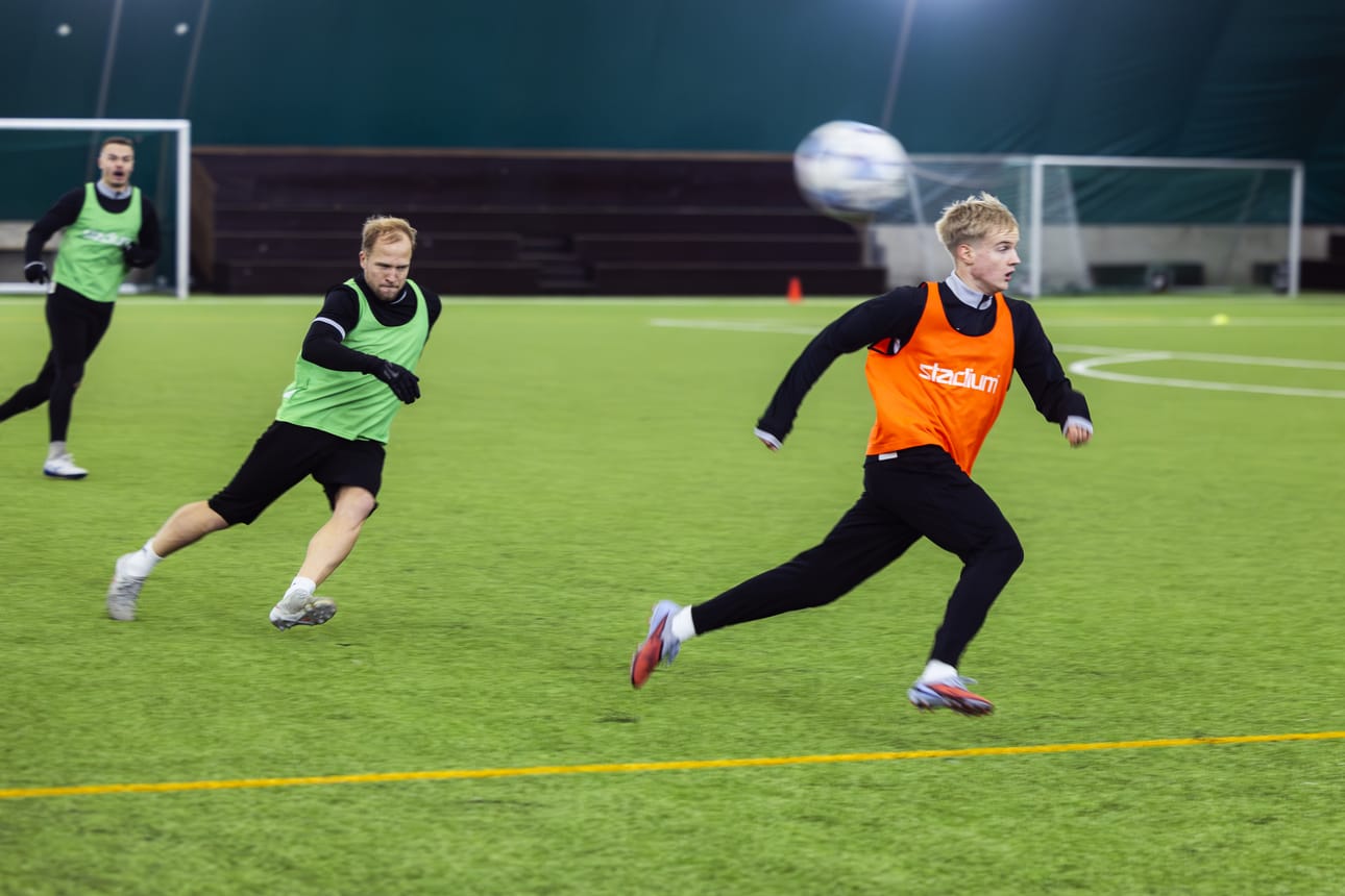 VPS:n Olavi Keturi kärsi parin kauden ajan pahoista selkäkivuista, mitkä estivät kokonaan harjoittelun. Keturi on jättänyt VPS-ikoni Miika Niemen ja Martti Haukiojan taakseen.