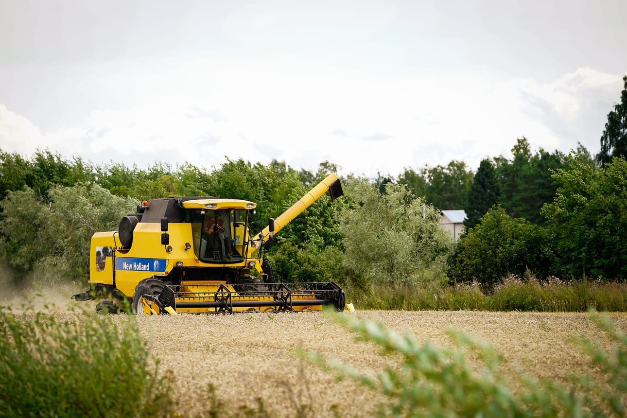Kyrönmaalla ensimmäiset viljelijät ovat jo aloittaneet puinnit.