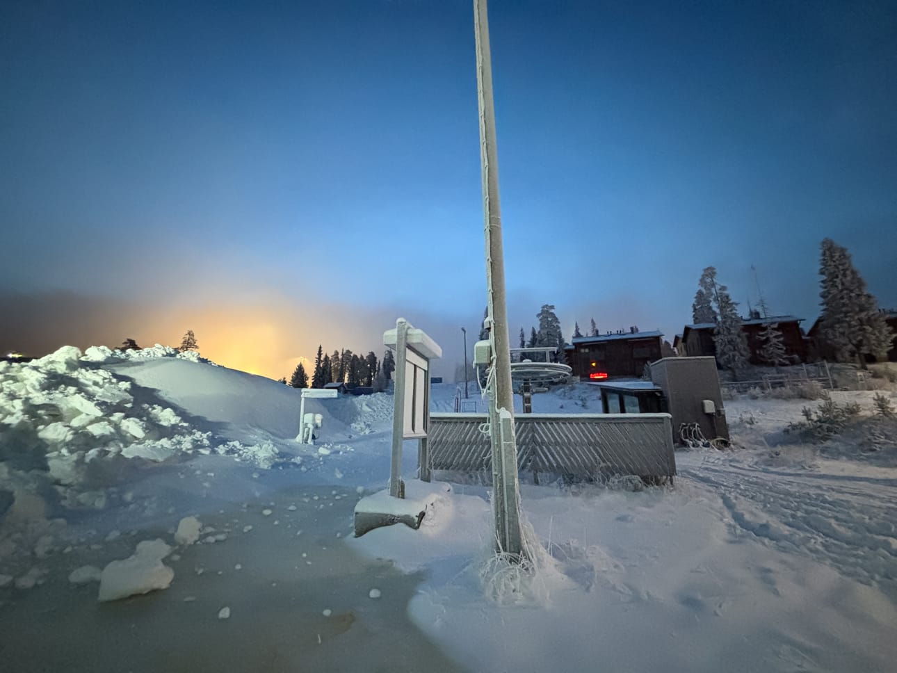 Lakkautettu Talvijärven sääasema sijaitsi Rukan stadionin latujen ja Rukatontun lähellä.