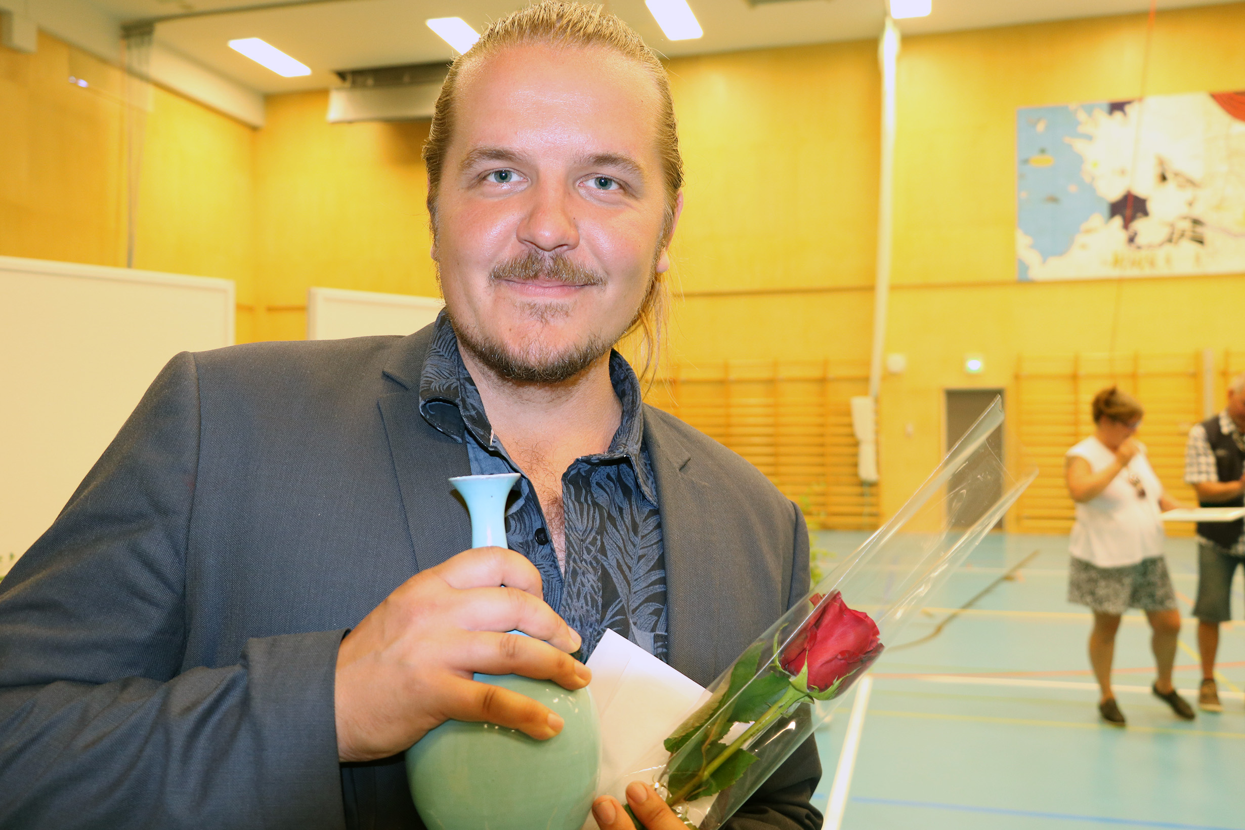 Yleisö tykkäsi helsinkiläisen Teo Ottelinin perhepiirissä tapahtuneesta häätarinasta. Ottelin oli Kärsämäellä pidetyn tarinaniskennän SM-kisan yleisön suosikki.