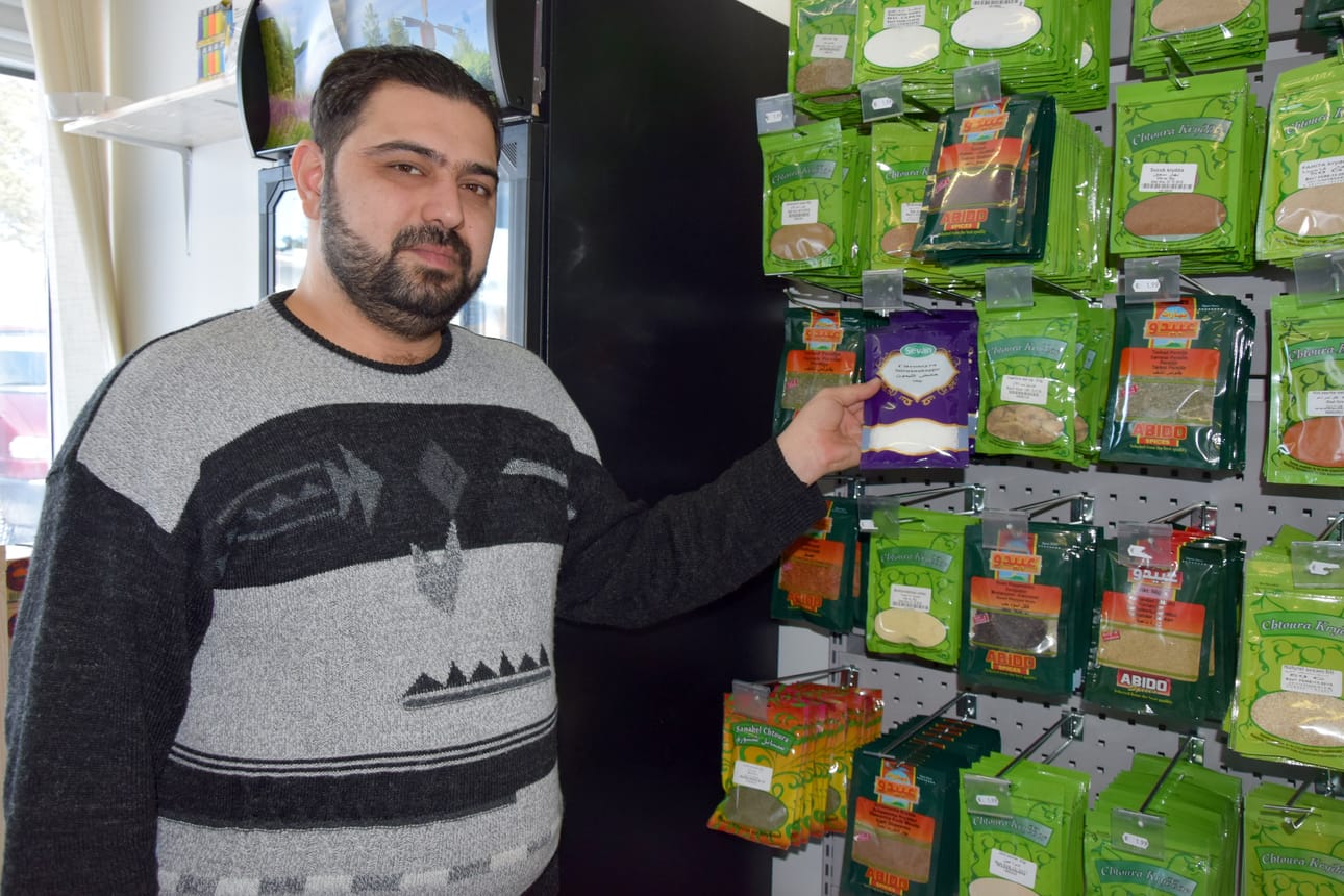Ruukin katukuvaan ilmestynyt putiikki työllisti tullessaan Mohammed Jaferin.
