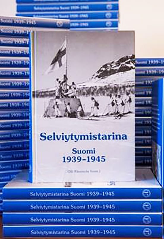 Lapissa kirjat luovutettiin Sotaveteraaniviikolla talvisodan päättymisen muistopäivänä 13.3.2019.