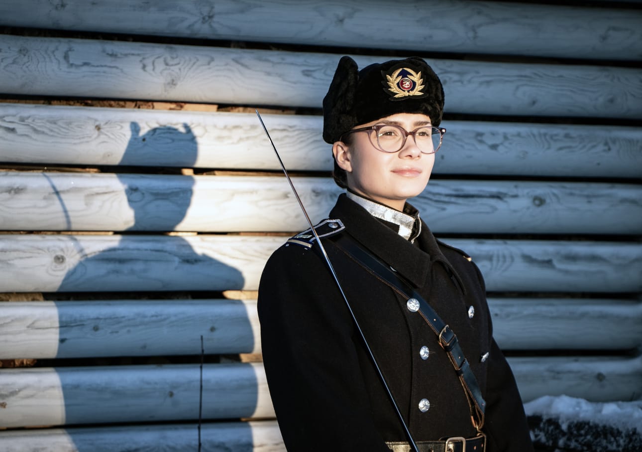 Pyhännältä kotoisin oleva Rebekka Konola opiskelee kadettina Suomen maanpuolustuskorkeakoulussa Santahaminassa.