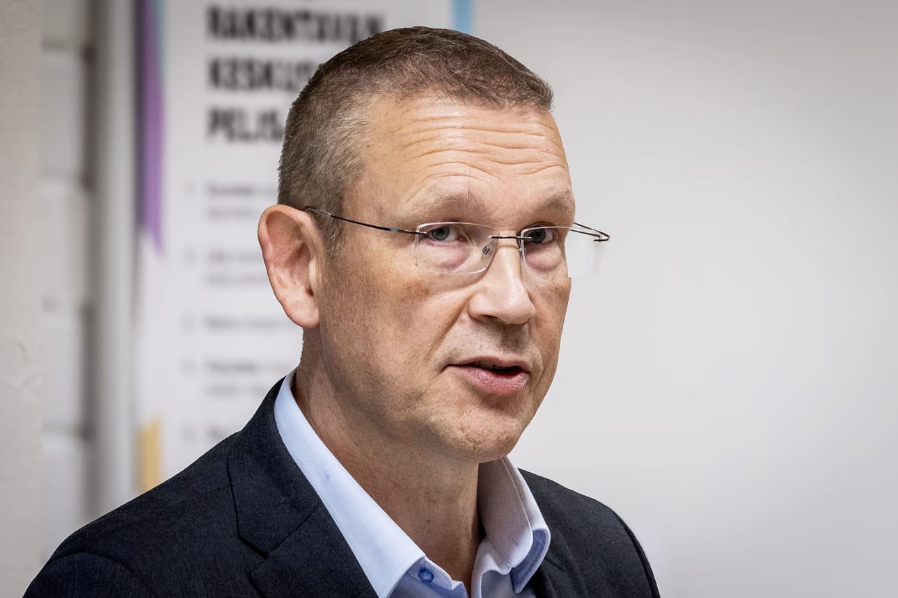 Sivistyspalvelujen johtaja Antti Lassila toteaa Rovaniemen kaupungin selvittävän, mitä Lapin Kansassa kerrotuissa tapauksissa on tapahtunut.