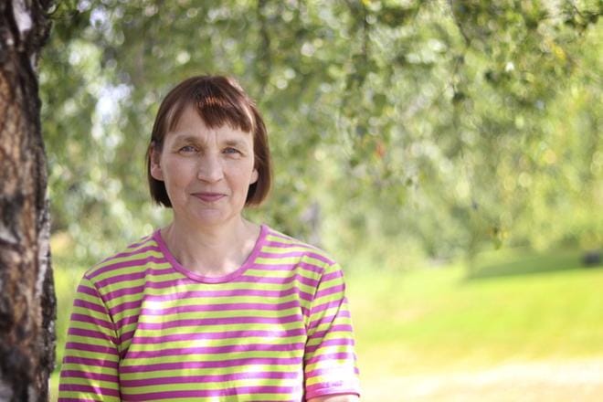 Itäkyläläinen Hannele Porthén on aloittanut työt Vimpelin seurakunnassa. KUVA: JOHANNA KATAJA