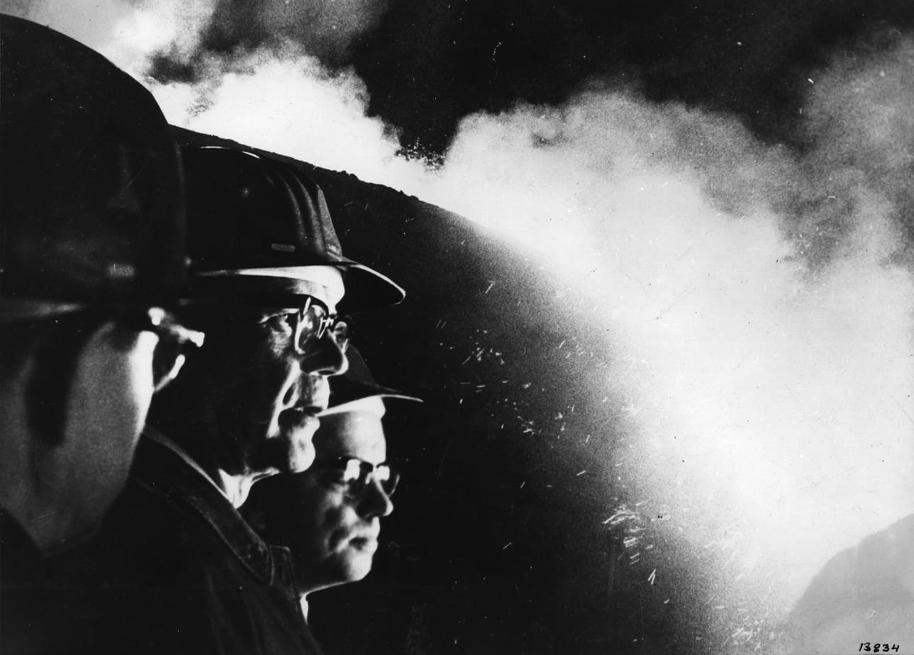 Presidentti Urho Kekkonen osallistui Rautaruukin vihkiäisvaluun vuonna 1964.